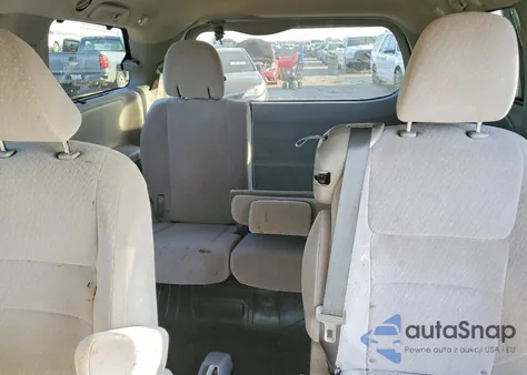 2015 Toyota Sienna Le z USA, uszkodzony, nr VIN 5TDKK3DC0FS557005